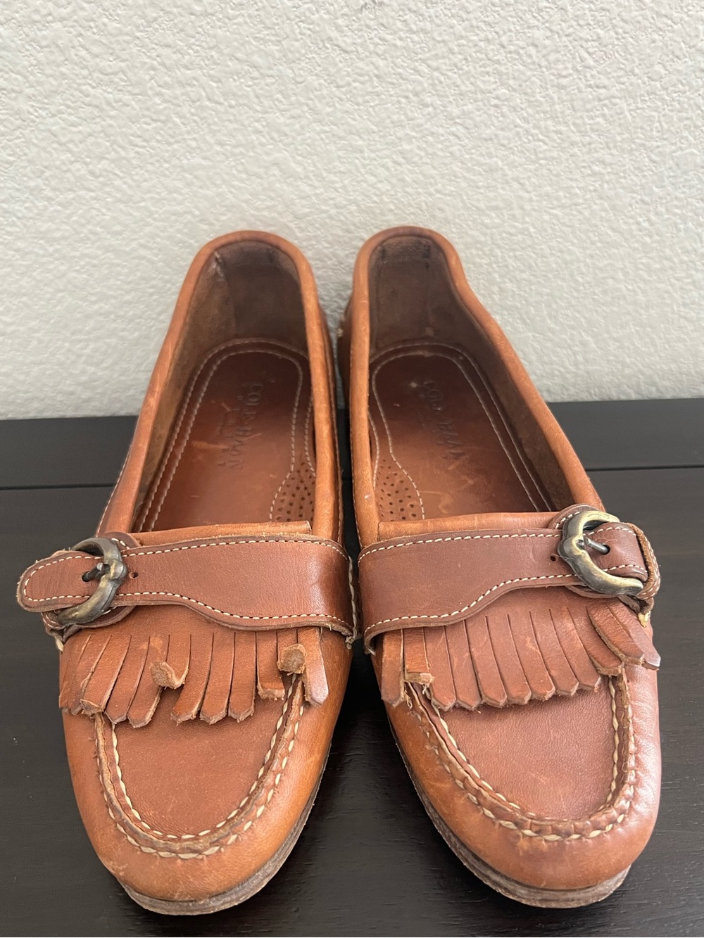Vintage Cole Haan Women’s Tan Leather Fringe Loafers with Buckle Accent